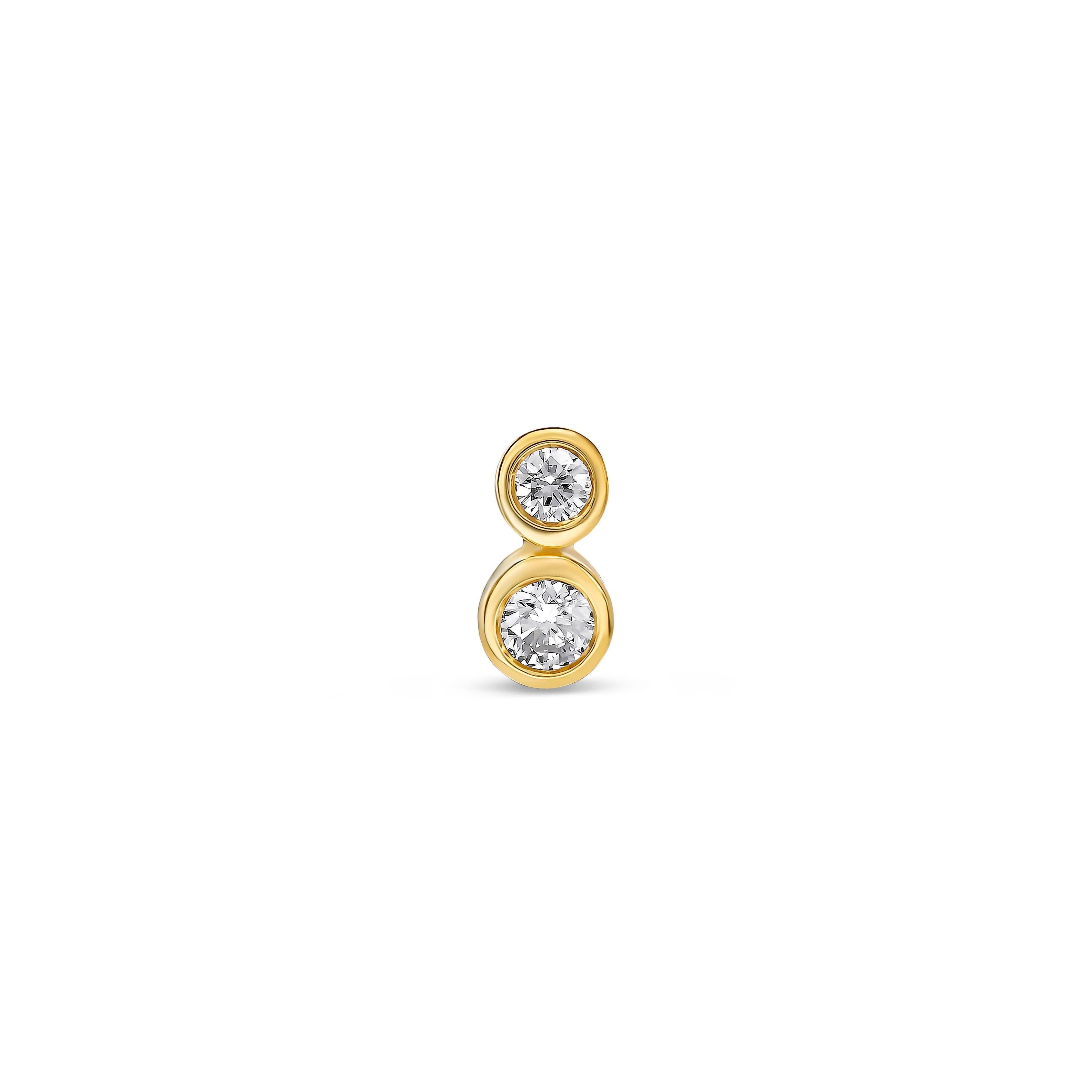 Nahaufnahme von vorne von einem einzelnen Diamant-Ohrstecker besetzt mit zwei Labordiamanten im runden Brillantschliff.